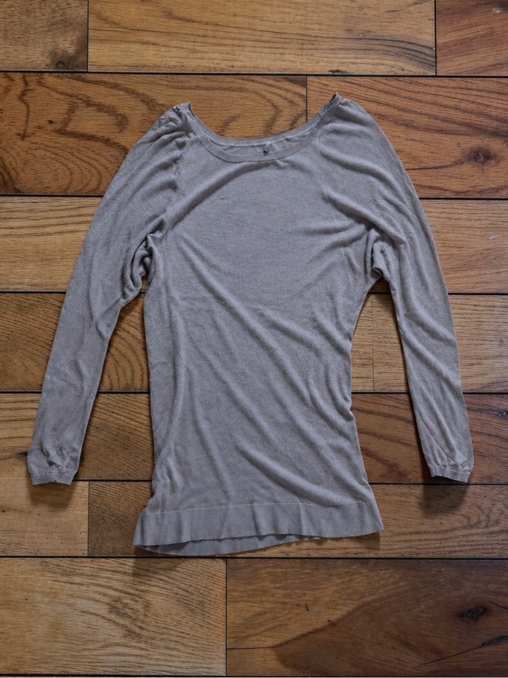 Gap Pure Women’s Medium Taupe Gray Long Sleeve Lightweight Knit Sweater Top